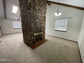 1804 Jack Nicklaus Dr in El Paso, TX - Building Photo - Building Photo
