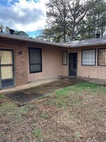 3810 Springside Ln in College Park, GA - Building Photo
