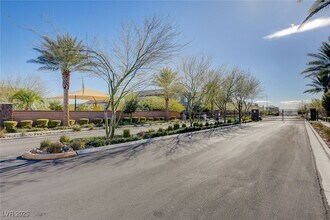 6625 Rocky Reef St in Las Vegas, NV - Building Photo - Building Photo