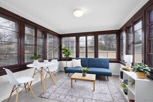 813 Chain of Rocks Dr in St. Louis, MO - Building Photo