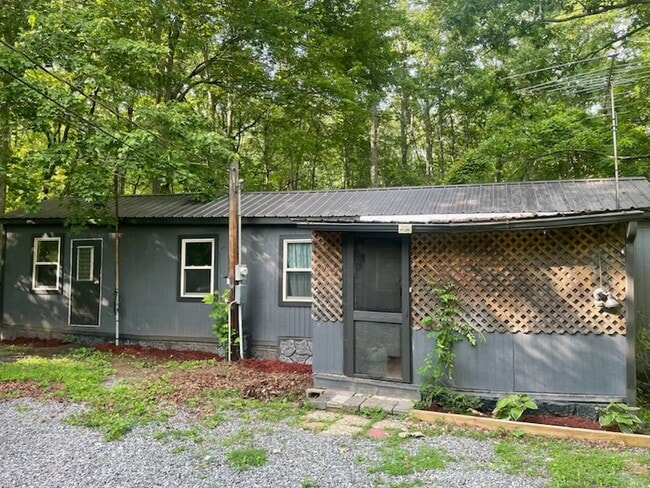 property at 5 Red Bush School Rd