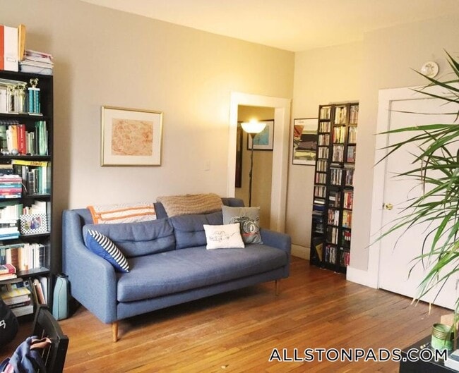 11 Gorham St, Unit 5 in Boston, MA - Building Photo - Building Photo