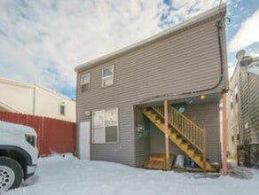 105 Hudson Ave, Unit APT 2 in Cohoes, NY - Building Photo - Building Photo