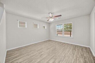 17917 Malnati Dr in Pflugerville, TX - Building Photo - Building Photo