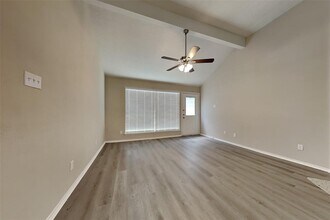 12907 Stancliff Oaks St in Sugar Land, TX - Foto de edificio - Building Photo