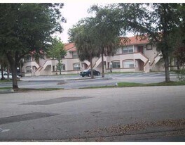 11441 NW 42nd St, Unit 11441 NW 42nd St in Coral Springs, FL - Building Photo
