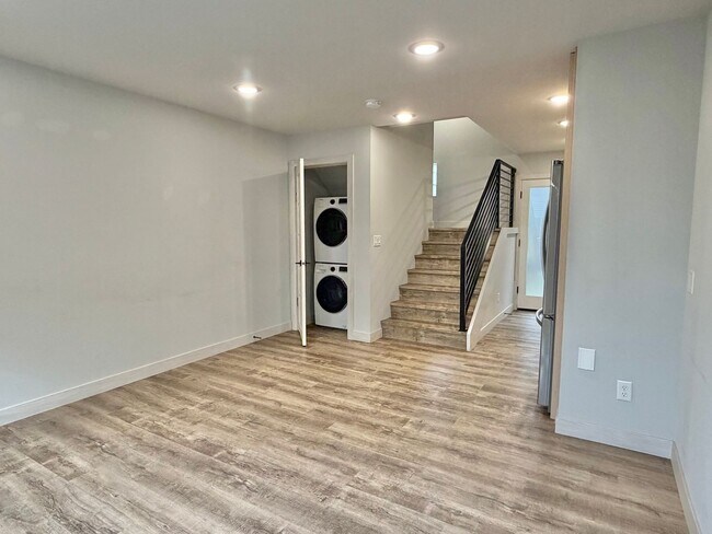 4526 Delridge Wy SW in Seattle, WA - Building Photo - Building Photo