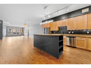 111 N 4th Ave-Unit -104 in Minneapolis, MN - Foto de edificio - Building Photo