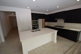 4295 Crescent Wy in Folsom, CA - Building Photo - Building Photo