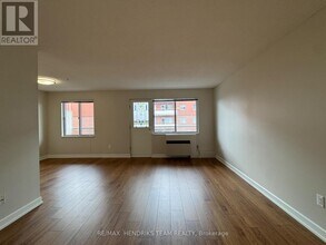 610 Lake St in St Catharines, ON - Building Photo - Building Photo