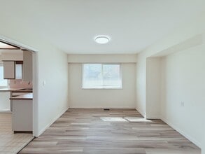 16930-16923 23 Ave in Surrey, BC - Building Photo - Building Photo