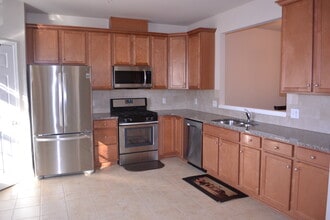 1718 Beacon Ln in Warrington, PA - Foto de edificio - Building Photo