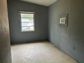 10720 54th Ave N in St. Petersburg, FL - Building Photo - Building Photo