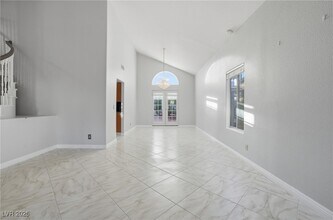 2001 Madagascar Ln in Las Vegas, NV - Building Photo - Building Photo