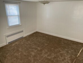 215 Karsey St in Highland Park, NJ - Building Photo - Building Photo