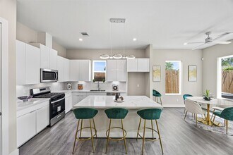 853 Prosper St in Houston, TX - Foto de edificio - Building Photo