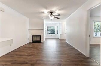 101C Windsor Ln in Williamsburg, VA - Building Photo - Building Photo