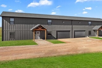 26216 N 2960 Rd in Cashion, OK - Building Photo - Building Photo