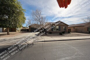 1935 W Sparrow Dr in Chandler, AZ - Building Photo