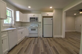 403 S Hampton St in Westminster, SC - Building Photo - Building Photo