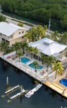 9920 Aviation Blvd in Marathon, FL - Building Photo - Building Photo