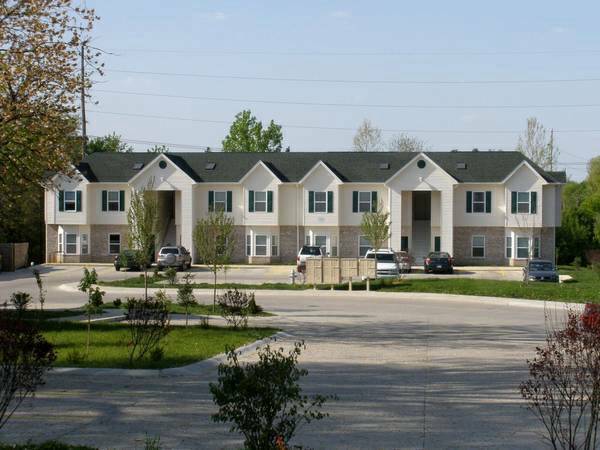 Shamrock Pointe in Bloomington, IN - Building Photo