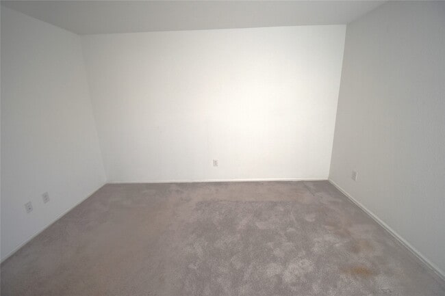 property at 3326 Spanish Oak Ln