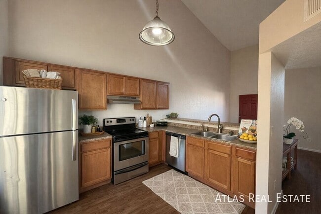 4828 W Orangewood Ave in Glendale, AZ - Building Photo - Building Photo