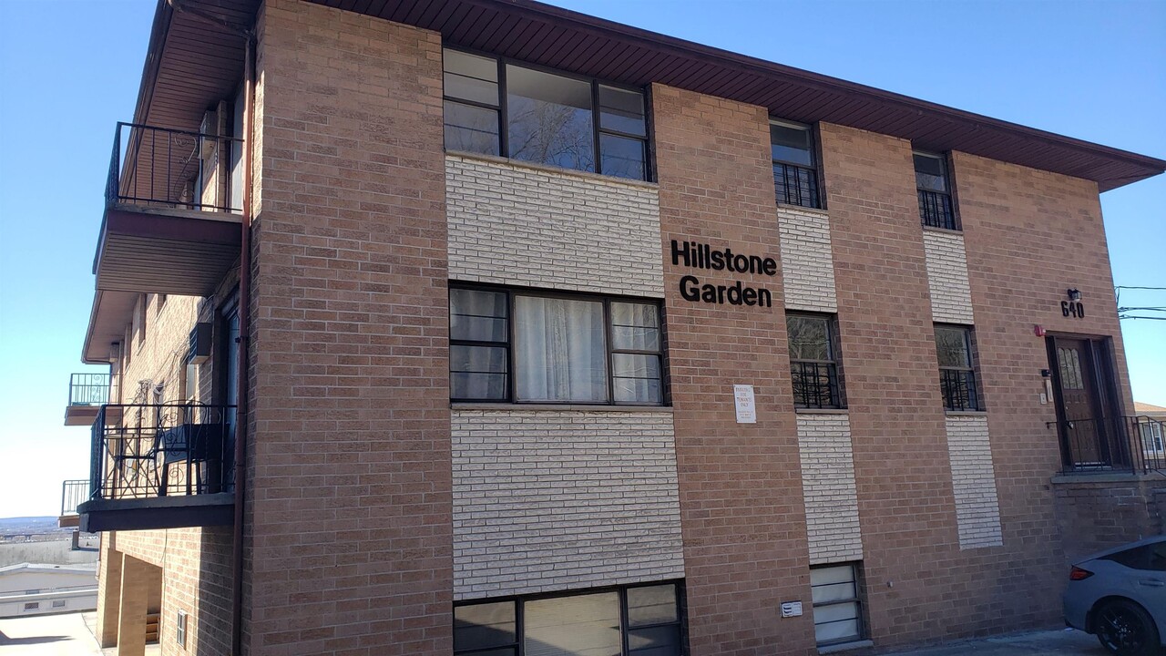 640 Fairview Ave in Fairview, NJ - Building Photo
