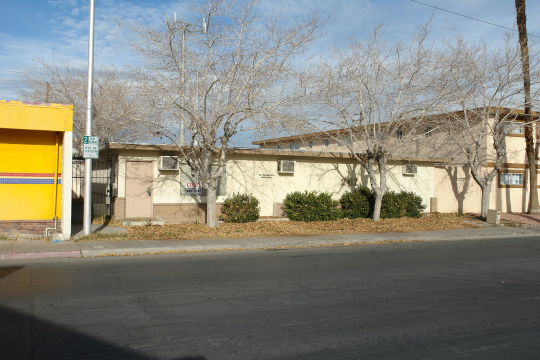 2412 Tam Dr in Las Vegas, NV - Foto de edificio