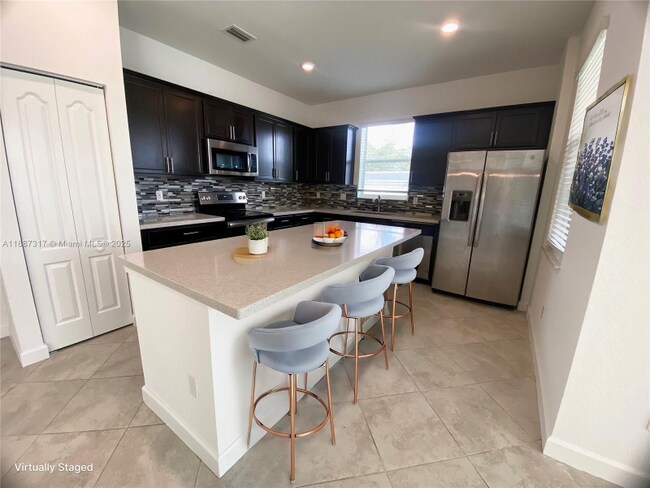 7879 NW Greenbank Cir in Port St. Lucie, FL - Building Photo - Building Photo