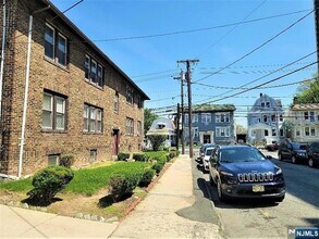 367 Sanford Ave, Unit 1R in Newark, NJ - Foto de edificio - Building Photo