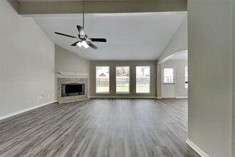 3318 Noble Hollow Dr in Sugar Land, TX - Building Photo - Building Photo