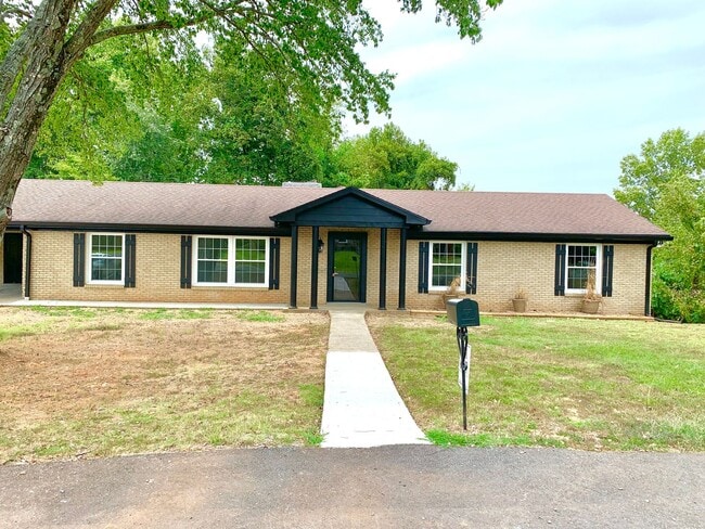 33 Walker Cir in Clarksville, TN - Building Photo - Building Photo