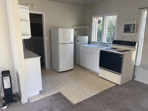 8520 Rosedale St NW in Gig Harbor, WA - Building Photo - Building Photo