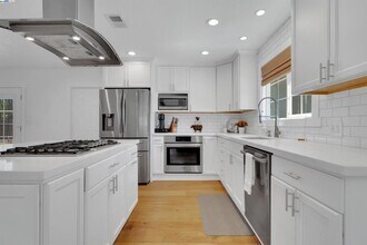 5880 Idlewild Ave in Livermore, CA - Building Photo - Building Photo