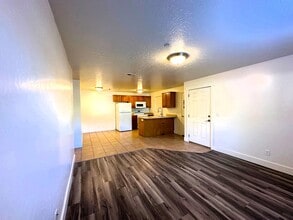 580 S Center St in Santaquin, UT - Building Photo - Building Photo