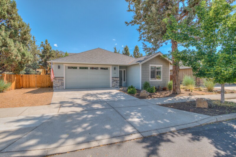 2261 NE Jackson Ave in Bend, OR - Building Photo