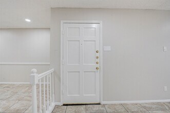 7900 Westheimer Rd, Unit 241 in Houston, TX - Building Photo - Building Photo