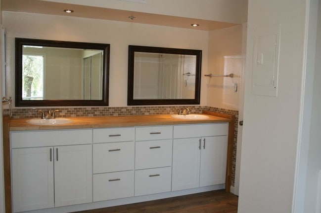 property at 400 N Acacia Ave