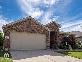 4512 Hiddenite Rd in Little Elm, TX - Building Photo