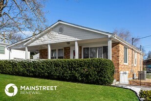 127 S Fowler Cir in Clinton, TN - Building Photo