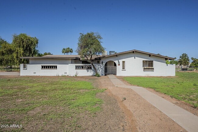 834 N Constellation Way in Gilbert, AZ - Foto de edificio - Building Photo