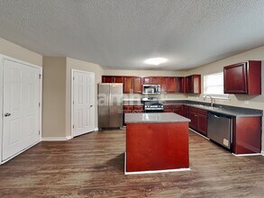 682 Rock Hill Pky in Lithia Springs, GA - Building Photo - Building Photo