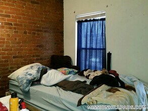 894 Huntington Ave in Boston, MA - Building Photo - Building Photo
