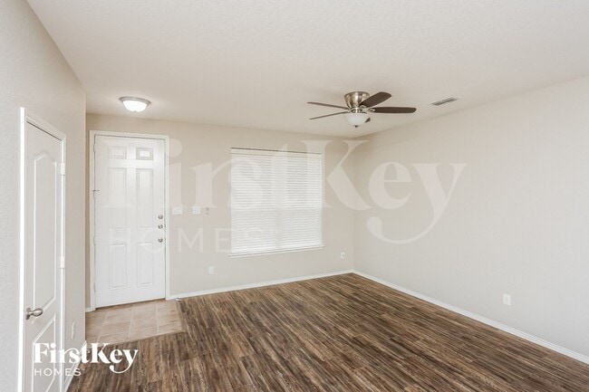 4252 Glen Abbey Dr in Crowley, TX - Foto de edificio - Building Photo