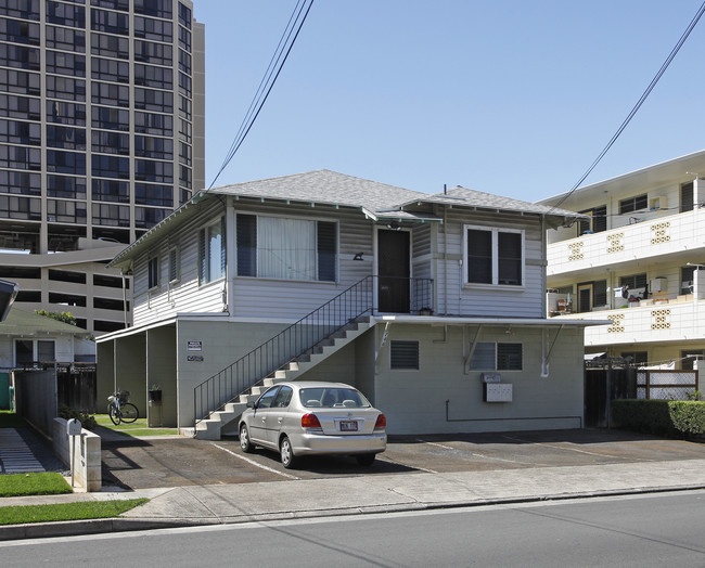 746 Paani St in Honolulu, HI - Foto de edificio - Building Photo