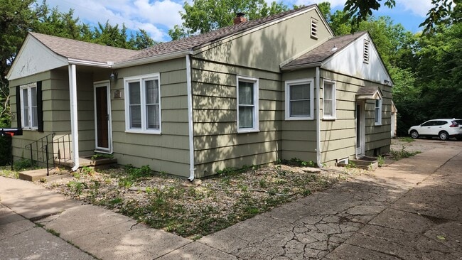 property at 2015-2017 Anderson Ave