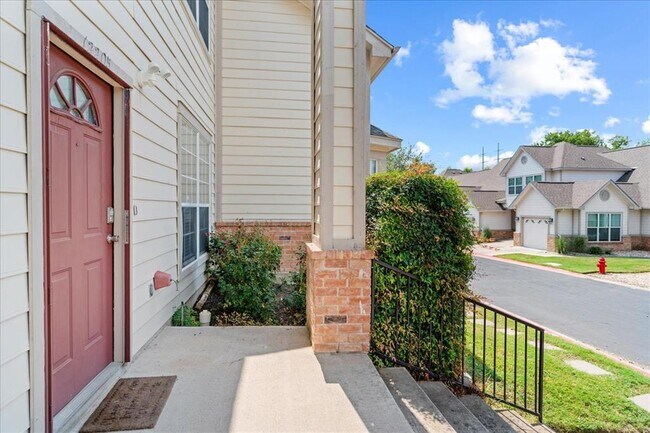 12205 Abbey Glen Ln in Austin, TX - Building Photo - Building Photo