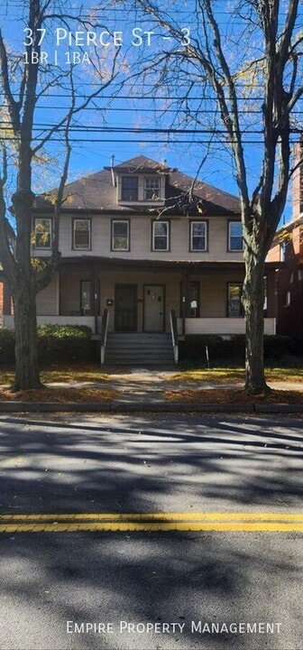 37 Pierce St in Kingston, PA - Building Photo